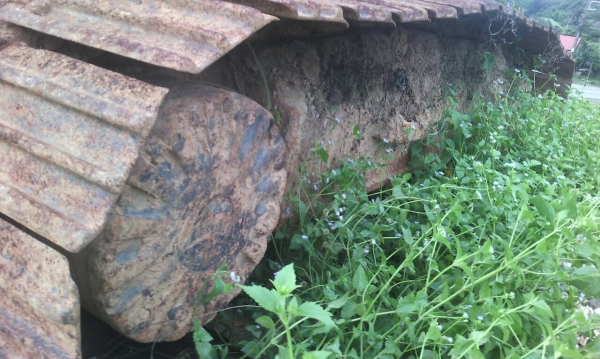 รถแบคโฮ KOMATSU  PC 200 - 5      สนใจติดต่อ  081 - 6079515