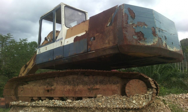 รถแบคโฮ KOMATSU  PC 200 - 5      สนใจติดต่อ  081 - 6079515