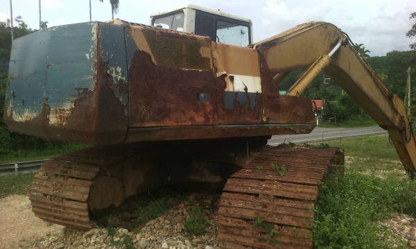 รถแบคโฮ KOMATSU  PC 200 - 5      สนใจติดต่อ  081 - 6079515