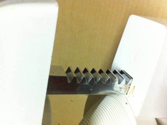 เครื่องคั้นส้มแบบ มือกดโยก ตัวเลื่อนขึ้นลงเป็นเพื่องแข็งแรง