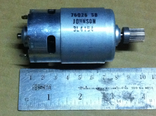 มอเตอร์ DC  ขนาดยาวถึง 10  cm. เส้นผ่าศูนย์กลางแกนโต 5-6 มม. ใข้แบตเตอรีต่อใข้งานได้ตั้งแต่ 6 - 36 V. แรงบิดเยอะออกตัวดี