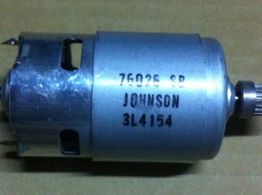 มอเตอร์ DC  ขนาดยาวถึง 10  cm. เส้นผ่าศูนย์กลางแกนโต 5-6 มม. ใข้แบตเตอรีต่อใข้งานได้ตั้งแต่ 6 - 36 V. แรงบิดเยอะออกตัวดี