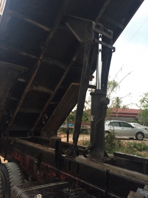 ขายรถ10ล้อดั้มพ์ ISUZU 3482638 เครื่อง 6BG1 230แรงม้า สนใจโทร 081-970-1072