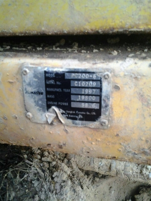 รถแบคโฮ KOMATSU  PC 200 - 6.   สนใจติดต่อ  081 - 6079515