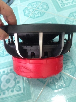 ซับ10นิ้ว AQ RED STORM มือสองโครงหล่อว้อยคู่แม่เหล็กสองก้อน สภาพสวยมากเดิมๆ เบสแน่นมาก ขายคู่ละ 2950 บาท