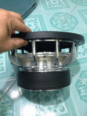 ซับ10นิ้ว Xpowerมือสองโครงหล่อว้อยคู่แม่เหล็กสองก้อน180/ว้อย3&quot; สภาพสวย เบสแน่นมาก ขาโหด ขายคู่ละ 3550 บาท