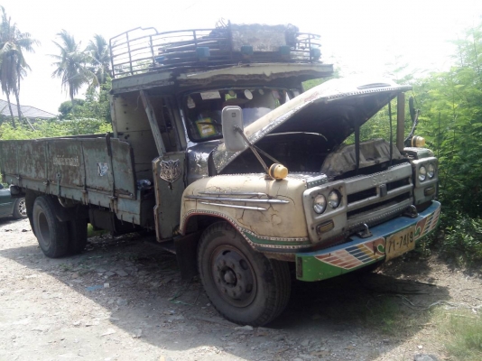 หกล้อ หัวยาว สภาพดีพร้อมใช้งาน  ทะเบียนพร้อมโอน วิ่งทางไกลสะบาย ขับกลับบ้านไดัเลย ครับ