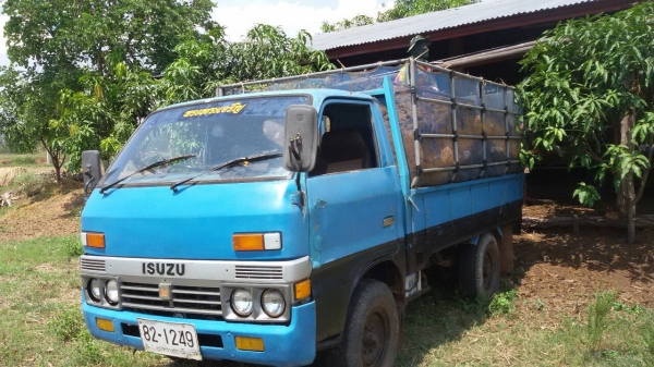 สี่ล้อ อีซูชุ TL 88 แรง ((จองแล้วครับ จากพี่ จ.มุกดาหาร รับมัดจำเรียบร้อย))