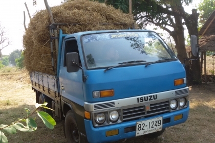 สี่ล้อ อีซูชุ TL 88 แรง ((จองแล้วครับ จากพี่ จ.มุกดาหาร รับมัดจำเรียบร้อย))