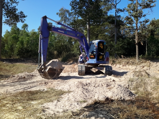 ขายแบคโอpc128us1     770,009ต่อรองได้นะครับอยากขายมาก รถพร้อมใช้