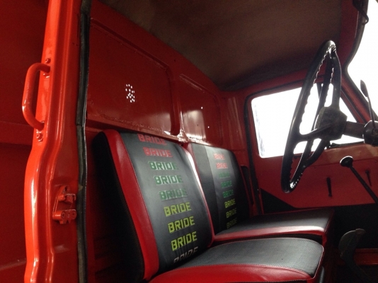 หกล้อหัวยาวดั้มดินสวยๆมาแล้วค่ะ ราคาพิเศษต่อรองได้ค่ะ