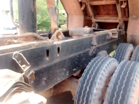 MITSUBISHI FUSO FN527 - 195 HP 6D16 TD 5670 สิบล้อดั๊มพ์ 2 เพลา กระบะดั๊มพ์เหล็ก 12 ตันของ KAC สภาพดีพร้อมบรรทุกหนักได้เลยครับ เครื่องยนต์แน่นแรงดีมากครับ เกียร์ 10 SPEED ภายในเก๋งคอนโซลสวยครบพร้อม แอร์เย็น พวงมาลัยเพาเวอร์ ระบบเบรคทริ๊ปฟี้ครบครัน ช่วงล่า