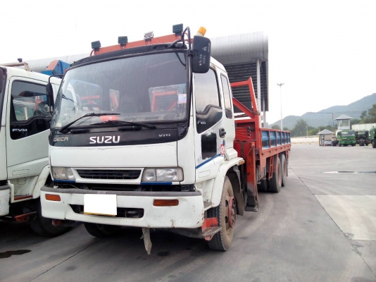 10 ล้อกะบะคอกเตี้ยเพลาเดียวติดเครน 5 ตัน 5 ปลอก ISUZU รุ่น เดก้า เครื่องยนต์ 200 แรงม้า