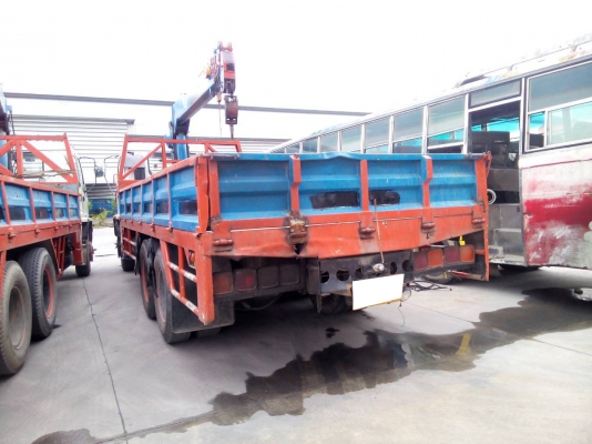 10 ล้อกะบะคอกเตี้ยเพลาเดียวติดเครน 5 ตัน 5 ปลอก ISUZU รุ่น เดก้า เครื่องยนต์ 200 แรงม้า