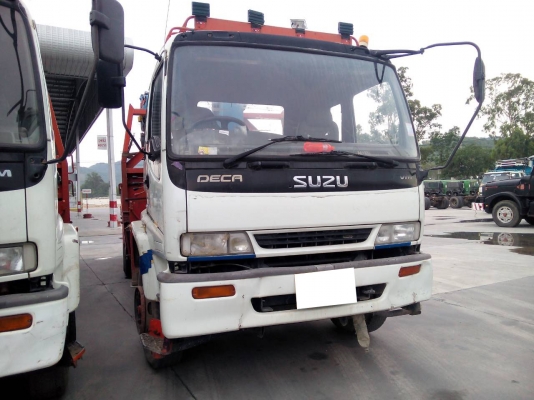 10 ล้อกะบะคอกเตี้ยเพลาเดียวติดเครน 5 ตัน 5 ปลอก ISUZU รุ่น เดก้า เครื่องยนต์ 200 แรงม้า