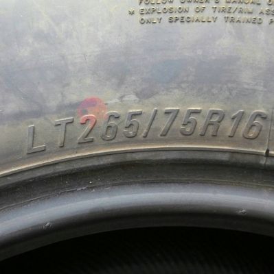 ขายยาง Mud MAXXIS BIGHORN 762  265/75R16 ปี 13