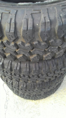 ขายยาง Mud MAXXIS BIGHORN 762  265/75R16 ปี 13