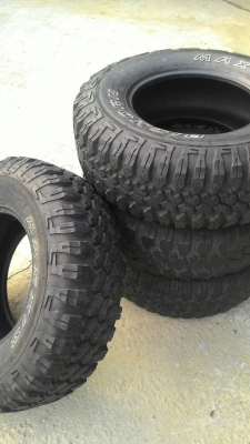 ขายยาง Mud MAXXIS BIGHORN 762  265/75R16 ปี 13