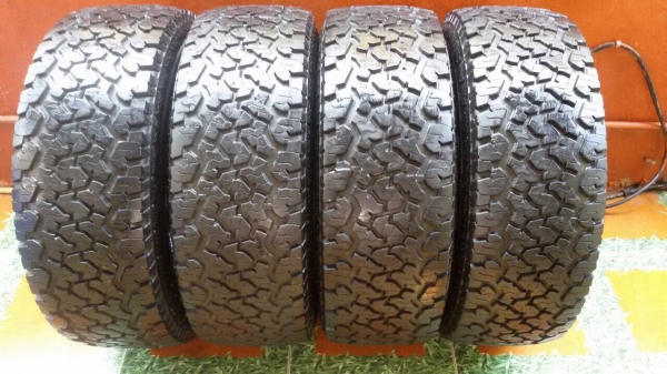 ยาง maxxis 980 at 265/65/17 ปี 13