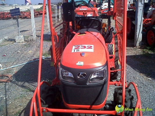 คุ้มยิ่งกว่า คุ้ม....!!! รถ kubota B2440 รถปี 2556