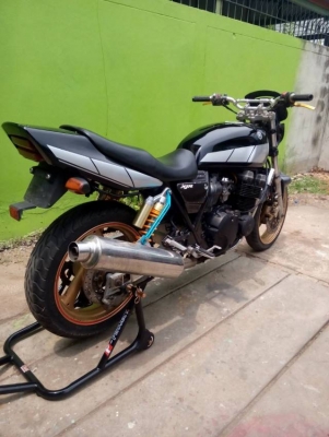 โอ บางนา ขาย xjr400 ปี 97 อินวอย สรรพสามิตร 34,500 บาท โอ บางนา ขาย xjr400 ปี 97 อินวอย สรรพสามิตร 34,500 บาท