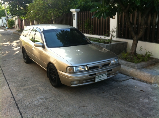 NISSAN NV WING ROAD พ.พาวเวอร์ หลังคาแครี่บอย แอร์เย็นไช้ใด้2ระบบแม็ก15
