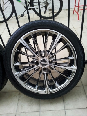 ขายแม็ก พร้อมยาง 205-45-ZR17 สภาพดี สวย 4รู100 แบล็คโคมหน้ากระจก