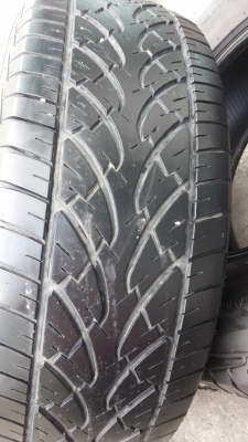 ขายยางยีราฟ Bridgestone ปียาง 40/11  *** 275-70-16  ใครสนใจมาก่อนได้ก่อนคราฟ พระราม2ซอย50 หรือเอกชัย69  มีชุดเดียวคราฟ ราคาสุดท้าย 3.500 บาท สนใจคุยกันไดคราฟ โรจน์ 094-482-2294 *** 081-7456-282