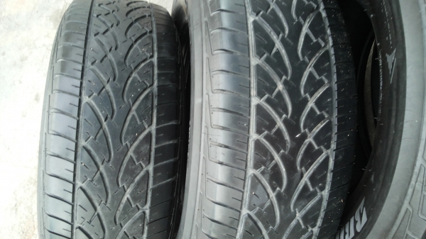 ขายยางยีราฟ Bridgestone ปียาง 40/11  *** 275-70-16  ใครสนใจมาก่อนได้ก่อนคราฟ พระราม2ซอย50 หรือเอกชัย69  มีชุดเดียวคราฟ ราคาสุดท้าย 3.500 บาท สนใจคุยกันไดคราฟ โรจน์ 094-482-2294 *** 081-7456-282