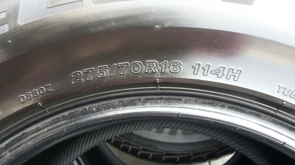 ขายยางยีราฟ Bridgestone ปียาง 40/11  *** 275-70-16  ใครสนใจมาก่อนได้ก่อนคราฟ พระราม2ซอย50 หรือเอกชัย69  มีชุดเดียวคราฟ ราคาสุดท้าย 3.500 บาท สนใจคุยกันไดคราฟ โรจน์ 094-482-2294 *** 081-7456-282