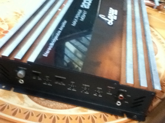 ขายแอมป์ Lanzar DA-2200 (2ch) ใช้ได้ปกติ 1700.- ขายแอมป์ Lanzar DA-2200 (2ch) ใช้ได้ปกติ 1700.-