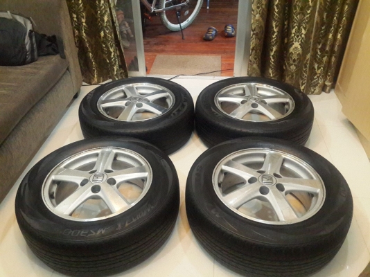ขายแม็กเดิม honda accordพร้อมยาง 215-60R16 ถูกๆ 5,800 บ. ทั้งชุด ขายแม็กเดิม honda accordพร้อมยาง 215-60R16 ถูกๆ 5,800 บ. ทั้งชุด