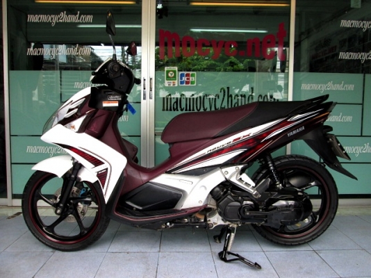 nouvo sx 125 cc. สีขาวม่วง รถเดือน ธันวาคม ปี 56 ไมล์ 8 พันโล ระบบหัวฉีดประหยัดขั้นเทพ แถม 3 รายการ 