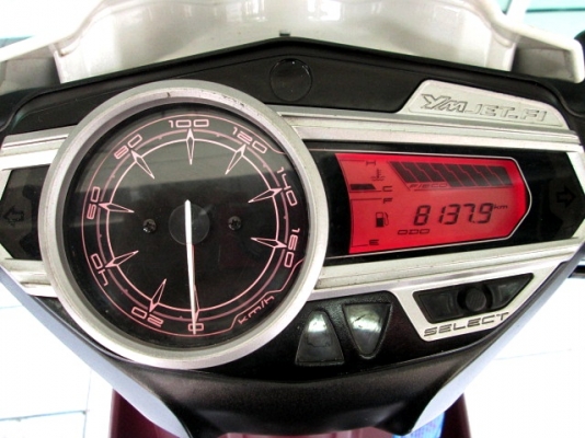 nouvo sx 125 cc. สีขาวม่วง รถเดือน ธันวาคม ปี 56 ไมล์ 8 พันโล ระบบหัวฉีดประหยัดขั้นเทพ แถม 3 รายการ 