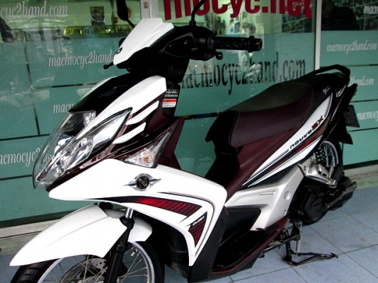 nouvo sx 125 cc. สีขาวม่วง รถเดือน ธันวาคม ปี 56 ไมล์ 8 พันโล ระบบหัวฉีดประหยัดขั้นเทพ แถม 3 รายการ 