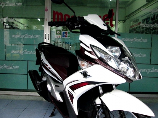 nouvo sx 125 cc. สีขาวม่วง รถเดือน ธันวาคม ปี 56 ไมล์ 8 พันโล ระบบหัวฉีดประหยัดขั้นเทพ แถม 3 รายการ 