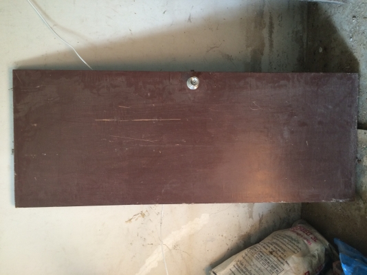 ขายบานประตูไม้อัดทาสีโอ๊คแล้ว 2 ด้าน พร้อมลูกบิดประตู = 350 บาท