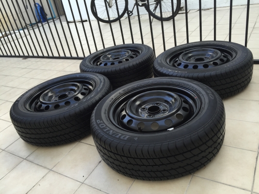 ล้อกะทะพร้อมยาง ขอบ15 185/60R15 ยางดอกดี สภาพดี ล้อกะทะพร้อมยาง ขอบ15 185/60R15 ยางดอกดี สภาพดี