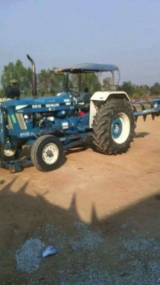 ขายรถไถฟรอ์ด77แรงพร้อมไช้งานรถอยู่วังบัว คลองขลุง กำแพงเพชร  ราคา378000บาท  มีไบมีดหน้าหนึ่งอันผานชี1ชุดพร้อมทะเบียน สนใจสอบุถามได้ที่081 3655997 อ๋าพร  พาเจริญ  ราคาต่อรองได้อีกนะครับ