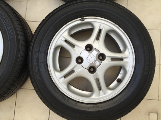 ขายล้อแม็กพร้อมยาง HONDA ขอบ15 4รู100 ชุดละ3200บาท