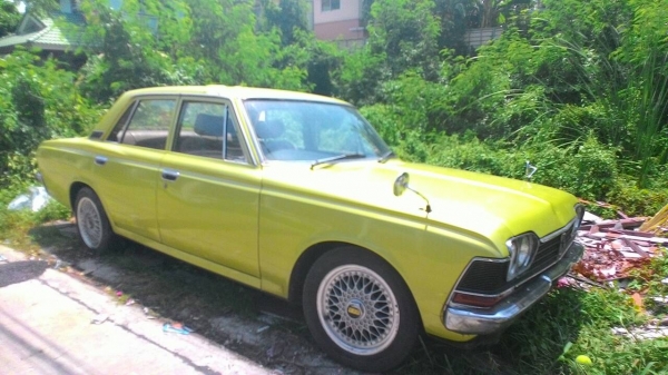 ขายรถโตโยต้า crown RS50