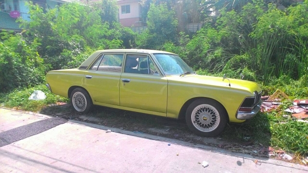 ขายรถโตโยต้า crown RS50