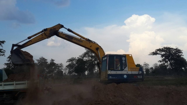 ขายแมคโคร120-5โคมัสสุ สภาพเก่านอก พร้อมใช้ เอกสารอินวอยน์ 0857698049