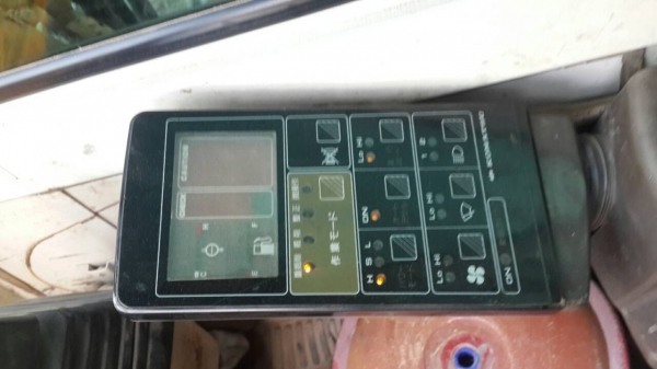 ขายแมคโคร120-5โคมัสสุ สภาพเก่านอก พร้อมใช้ เอกสารอินวอยน์ 0857698049