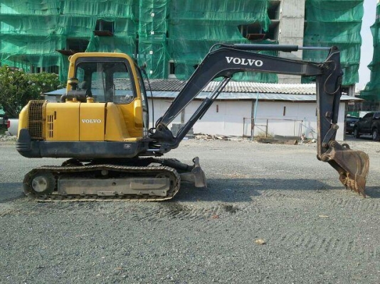 ขายแมคโฮVOLVO EC55 excavatorและ kumatsu D50 2 คัน 550,000 บาท