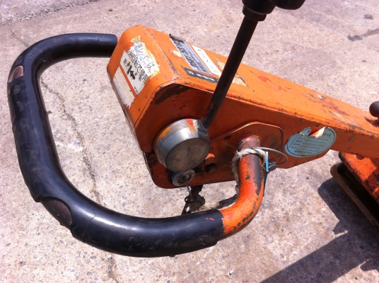 รถบดเพลท รถตบดิน นำเข้าจากญี่ปุ่น สนใจติดต่อคุณนิลรัตน์ 095-4949856 หรือ www.nmc99.com