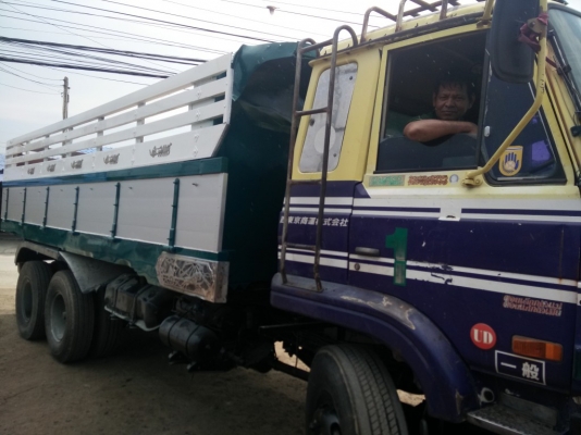 ขายสิบล้อดั้มเพลาเดียว UD  เครื่อง Hino  H07D-195 แรงม้า  ช่วงล่าง Jumbo พร้อมใช้ครับ