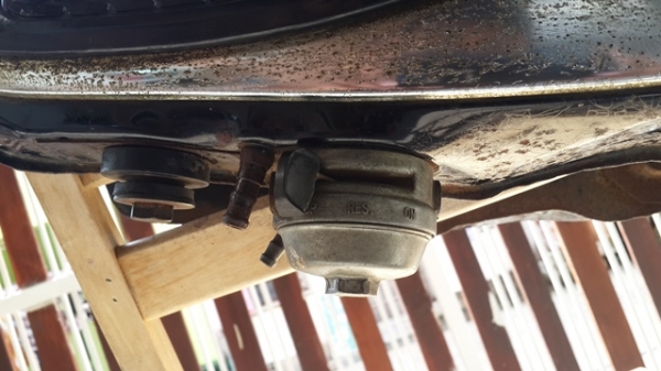 ขาย ถังน้ำมัน C72 แท้ตรงรุ่นสภาพสวยเก่าญี่ปุ่นของครบไม่พุ(ดูของได้ที่จ.นนทบุรี)