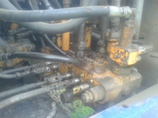 รถแบคโฮ HITACHI