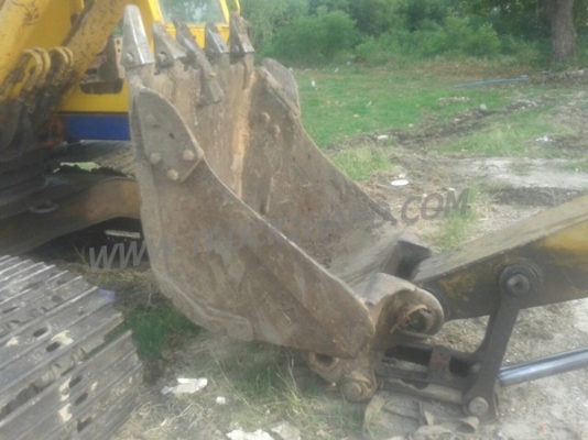 รถแบคโฮ HITACHI